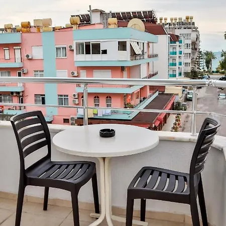 Kleopatra Icaria Apart Otel 2*