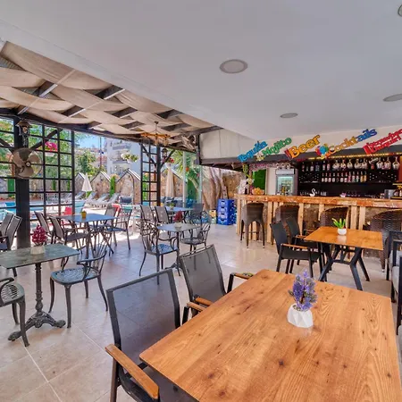 Kleopatra Icaria Apart Otel